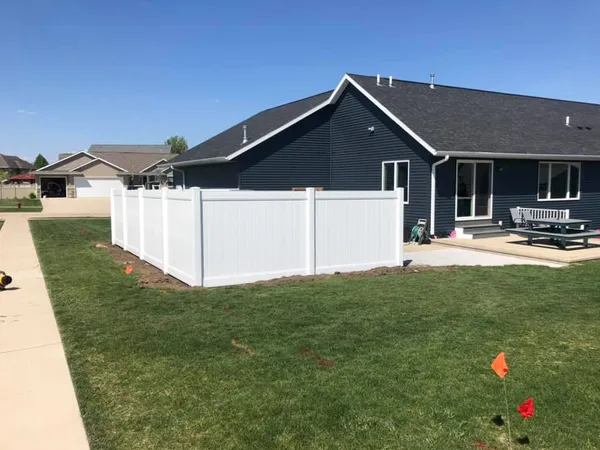 completed vinyl-fencing project